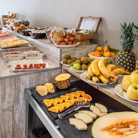 Hotel Victoria Valdemoro Kültér fotó