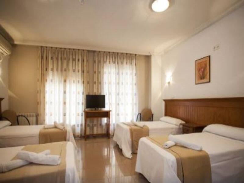 Hotel Victoria Valdemoro Kültér fotó