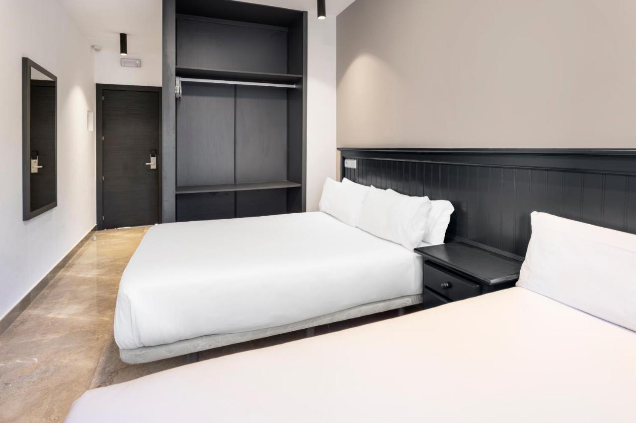 Hotel Victoria Valdemoro Kültér fotó