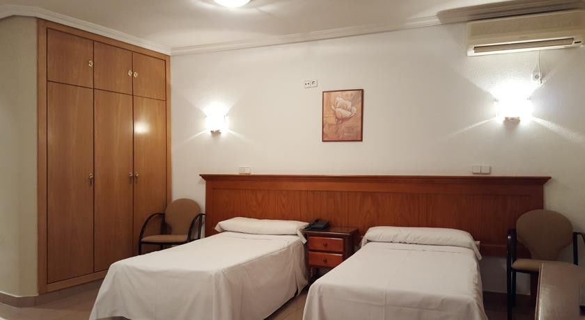 Hotel Victoria Valdemoro Kültér fotó