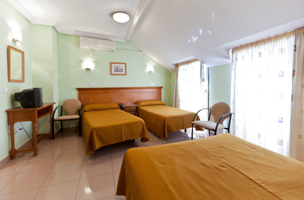 Hotel Victoria Valdemoro Kültér fotó