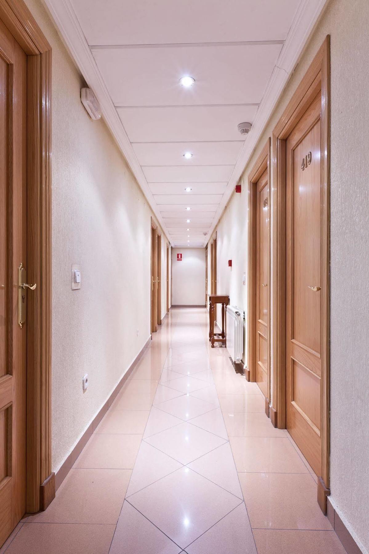 Hotel Victoria Valdemoro Kültér fotó